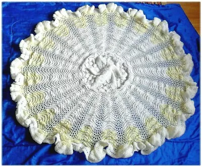£27.99 • Buy New Hand Knitted Circular Baby Shawl, White + Lemon 152cm X 152cm