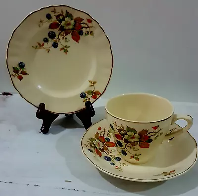 VGC Vintage J&G Meakin 'Sunshine' 3 Piece Teacup Set • $45