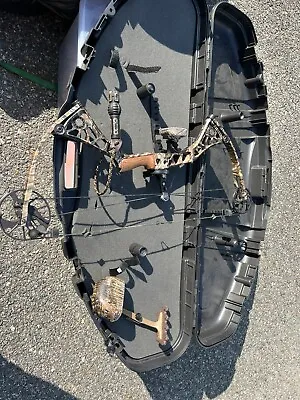 Mathews DXT Compound  60 Lbs - Right Hand - CLEAN And Case • $600