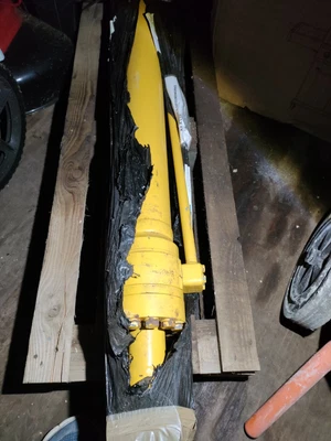 £1500 • Buy Komatsu PC130 Bucket Ram