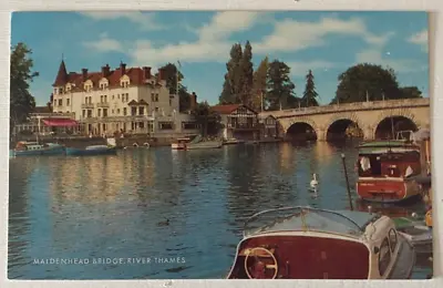 Maidenhead Bridge River Thames Vintage Postcard • £3