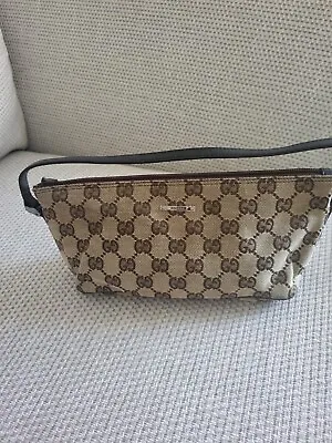 £100 • Buy Gucci Pouch Boat Bag