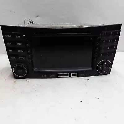 05 06 07 Mercedes-Benz E-class AM/FM CD Radio Navigation Receiver A2118202797 • $67.49