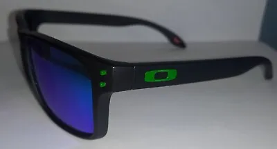 $31 • Buy Oakley Holbrook Green Polarised Sunglasses