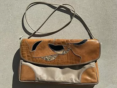 Vintage Vitorrio Perini Crossbody Bag Leather Beige Shoulder Flap Closure Purse • $25.88