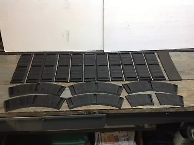 22 Pieces  0 Gauge  Rubber Roadbed  11 Straight Pieces 5 Curve • $9.99