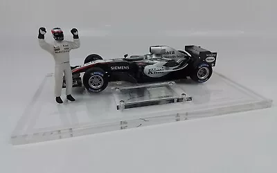 Hot Wheels 1/18 Scale Die-Cast G9753 McLaren Mercedes F1 Kimi Raikkonen Display • £79.95