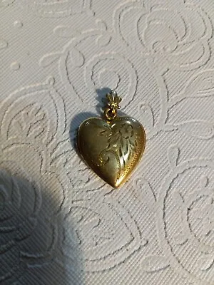 Vintage  1/20 12k GF Heart Shaped Picture Locket Pendant Necklace WH No Monogram • $35