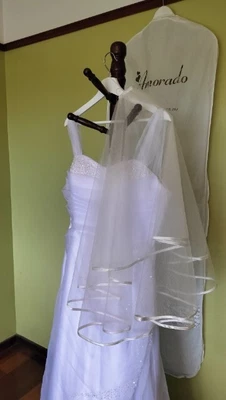 $150 • Buy White Wedding Dress - Pre Owned Size 12