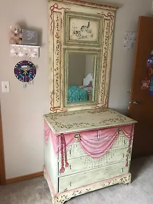 Habersham Painted Dresser With Mirror • $325