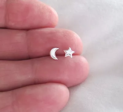 Sterling Silver 6mm Delicate Moon And Star Post Stud Earrings. • $13.61