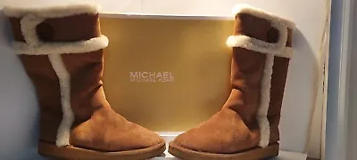 ~**MICHAEL KORS  SHEEP FUR LINED BOOTS**~Tall Suede Leather~SIZE 11M~DK CARAMEL • $49.99