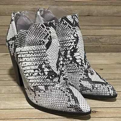 Womens Vince Camuto Levana Beige Snake Print Leather Ankle Boots Booties Size 9M • $39.99
