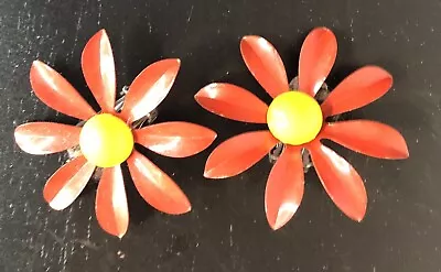 Vintage Red/Yellow Enamel Metal Daisy Flower Power Mod Clip Earrings • $12.99