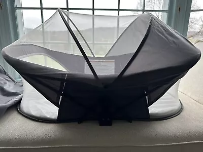 Portable Travel Bassinet Mosquito Netting & Sunshade Carrying Case • $6