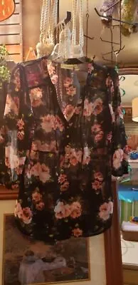 Princess Vera Wang Blouse Size Medium With 3/4 Sleeves • $14