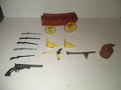 Vintage Marx &  Thomas MFG Corp Plastic Wagon & Accessories For Figures  • $24.99