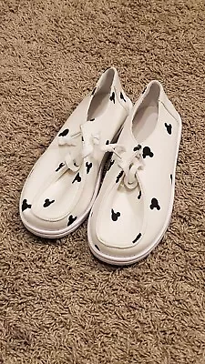 Disney Women's Mickey Mouse Canvas Slip On Boat Shoes Sneakers Size 38 • $28