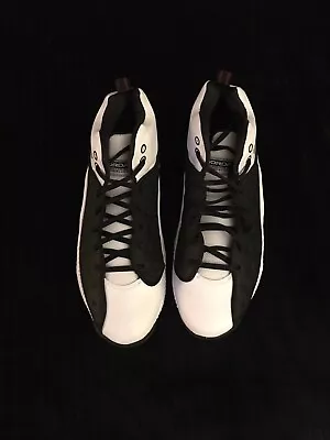 Team Jordan Shoes 11.5 Blac/white • $49