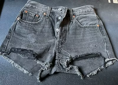 Levi’s 501 Shorts W24 • £10