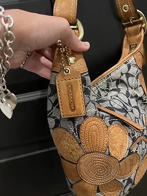 COACH Bleecker Floral Appliqué Crossbody Hobo Daisy Flower RARE 🌼 • $295