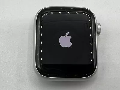 Apple Watch Series 8 A2774 MP4W3LL/A 32GB 10.0 GPS + GSM Unlocked Silver Read • $244.99