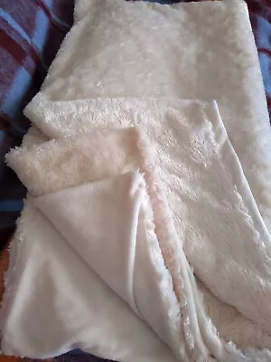 LARGE FAUX FUR LINED THROW CREAM 65x70  • £9.99