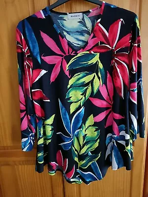 Long Line  Hanky Hem Top / Blouse Black- Multi  NWOT Size 18 V Neck 3/4 Sleeves  • £10