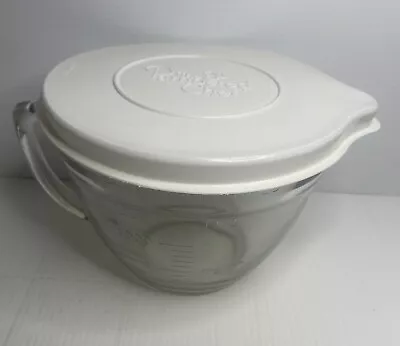 The Pampered Chef Glass Batter Measuring Bowl W/Lid  2 Qt / 8 Cup/ 2 L • $29.74