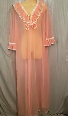 Vtg 2X/XXL CHIFFON PEIGNOIR Robe HOUSECOAT Lounge Sheer Pink/Peach Pleats Lace • $14.99