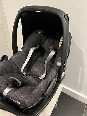 Maxi Cosi Pebble Pro Car Seat Plus Family Fix ISOFIX Base Unit  • £100