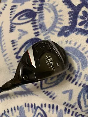 Titleist 913 Hybrid 19* With Diamana 82 HY Graphite Stiff Flex • $75