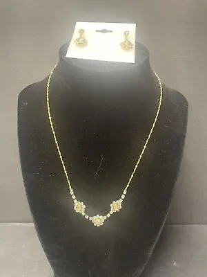 Swarovski Crystal Gold Flower Necklace Set  • $20