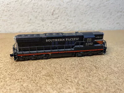 Kato N Scale Southern Pacific SD7 Black Widow Diesel #5392 • $64