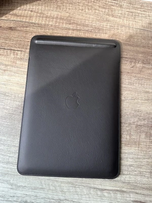£15 • Buy Apple Leather Sleeve For 10.5?inch IPad Pro - Black