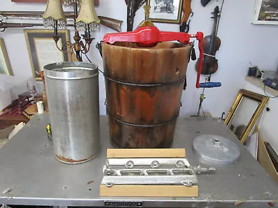 Vintage WHITE MOUNTAIN 6 Quart ICE CREAM FREEZER Maker HAND-CRANK • $175