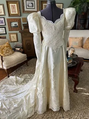 80's Wedding Dress Ivory Satin Lace Embroidery Pearls  Size 12 Union Label • $75