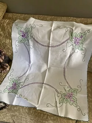 Vintage Embroidered Table Topper Grapes Leaves Garden Farmhouse Cottage Perfect! • $24