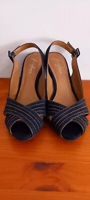 £5 • Buy M&S Footglove Navy Suede Slingbacks Size 4 NEW With 3inch Heel