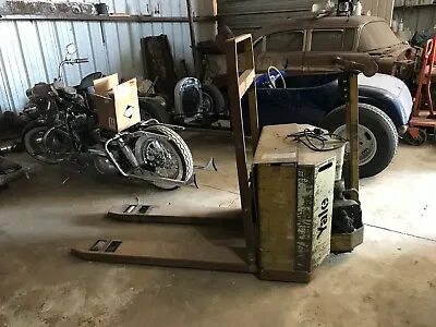 Yale Battery Powered / Electric PALLET JACK W 4 6V Batteries Working  • $800