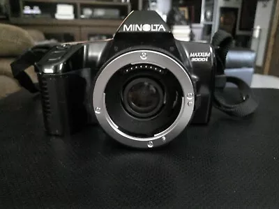 Minolta Maxxum 3000i SLR 35mm Camera & Vivitar Series 1 Lens • $28.34