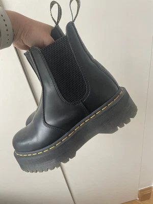 £65 • Buy Size 5 Dr Martens 2976 Quad Smooth Leather Platform Chelsea Boots