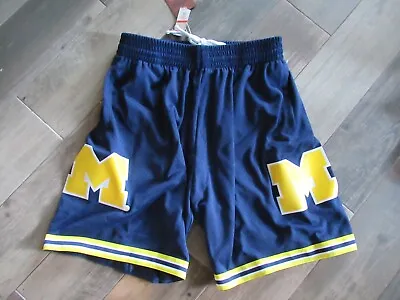 Michigan Wolverines Shorts Men's Large New With Tags Free Ship • $44.99