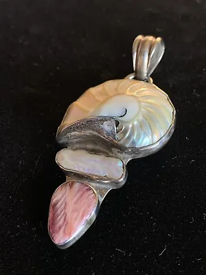 Pendant Very Unique And Showy With Shell Pearl Spiny Oyster Set In Sterling! • $111.13