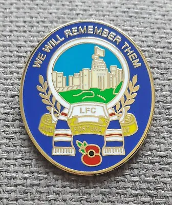 £4.50 • Buy Linfield - Belfast -supporters Badge- We Will Remember Them - Remembrance Badge 