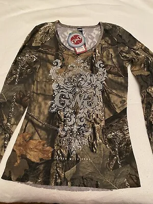 Girls With Guns Mossy Oak Camo Size M Long Sleeve Shirt NWT! • $7