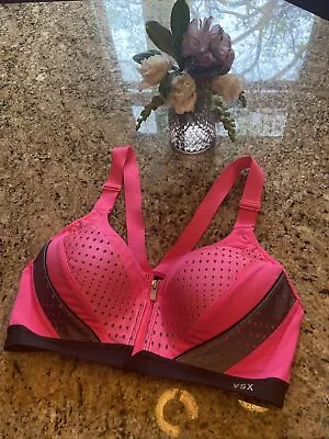 Victoria's Secret Front Zip Close Sports Bra Cushioned Adjustable Underwire 36 B • $14.99