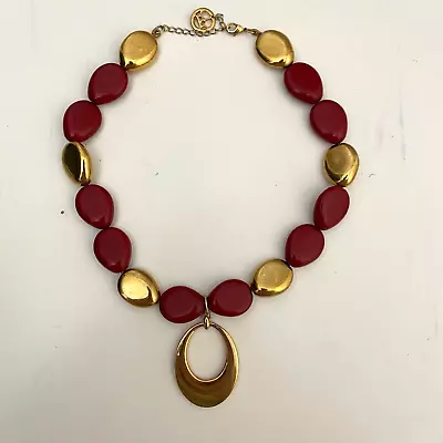 Vintage Trifari Women S Red Gold Toned Oval Bead Necklace With Teardrop 16-18  • $10