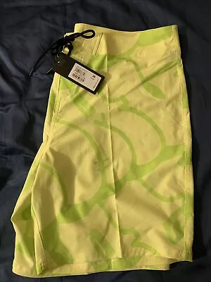 Oakley Men’s Staple Graffiti Board Shorts -18” - New - $70 - Size 36 • $17.99