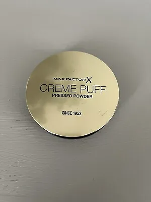 Max Factor Creme Puff Pressed Powder ‘Truly Fair’ (81) • £4.50